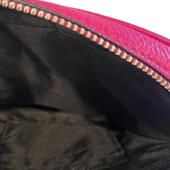 Rebecca Minkoff Magenta Pink Leather Crossbody Bag – Stylish & Good Condition - Picture 7 of 8